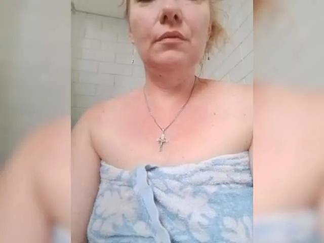-Ami-- on BongaCams