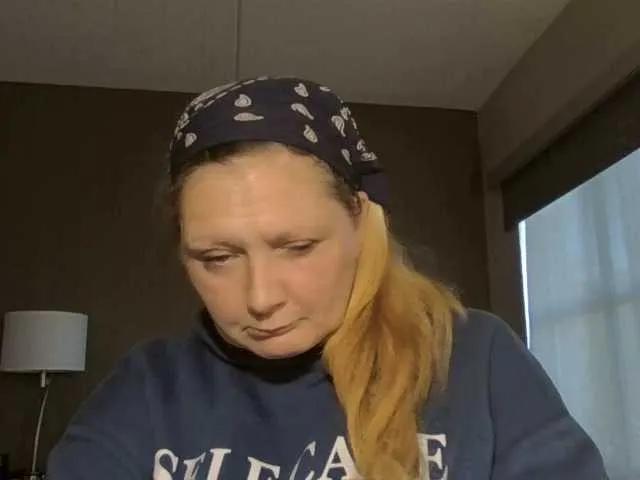 Adelaideskyy on BongaCams