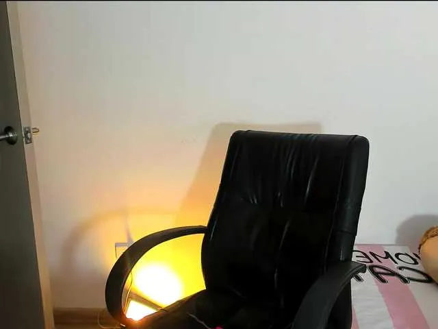 Alanna-atm on BongaCams 