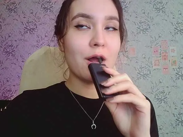 annie-fleur on BongaCams 