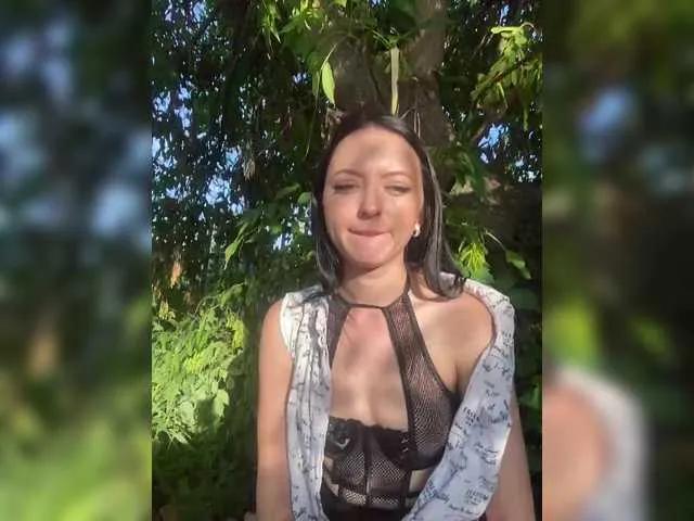 Asset1011 on BongaCams