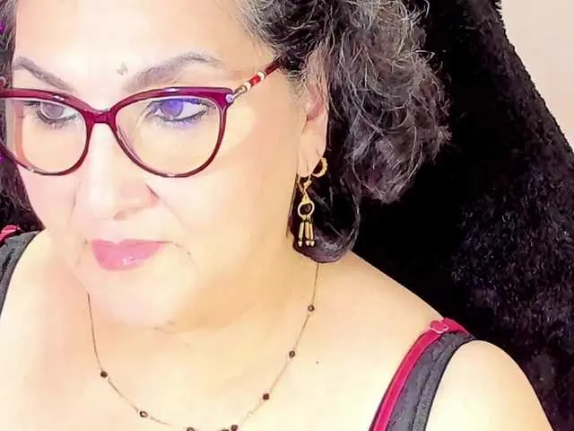 cataleya-mom — I love relaxed people, who enjoy good company, who above all are very respectful and value my effort.