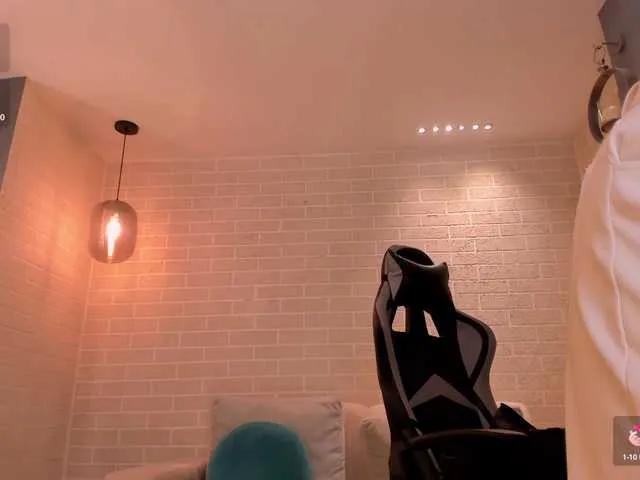 EllaClark on BongaCams