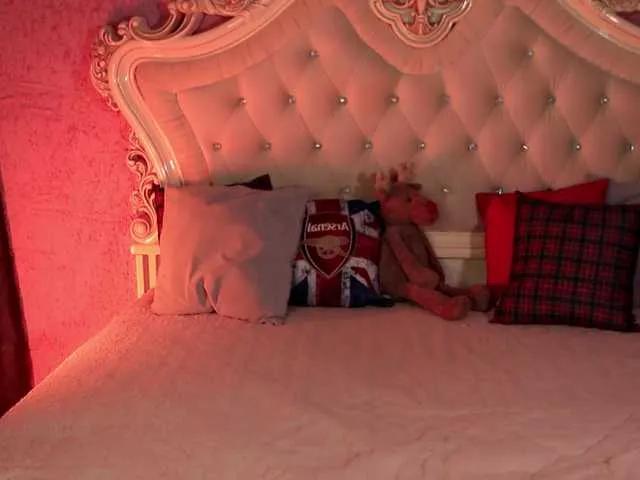 enchantressss on BongaCams