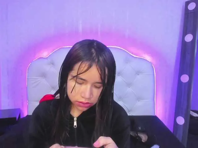 Hot-Barbie-Poku — It turns me on when they make me feel desired, when they speak softly to me and make me blush. 
I love the game of glances, sincere compliments and being told how pretty I look while I begin to penetrate myself little by little. 