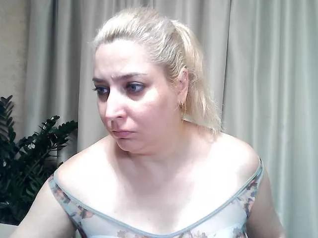 KickaIricka on BongaCams 