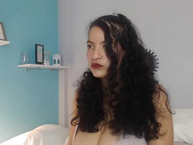 KimWexler — Compliments, soft kisses, and when someone really pays attention to me... that drives me crazy. I love when someone makes me blush just with their words.