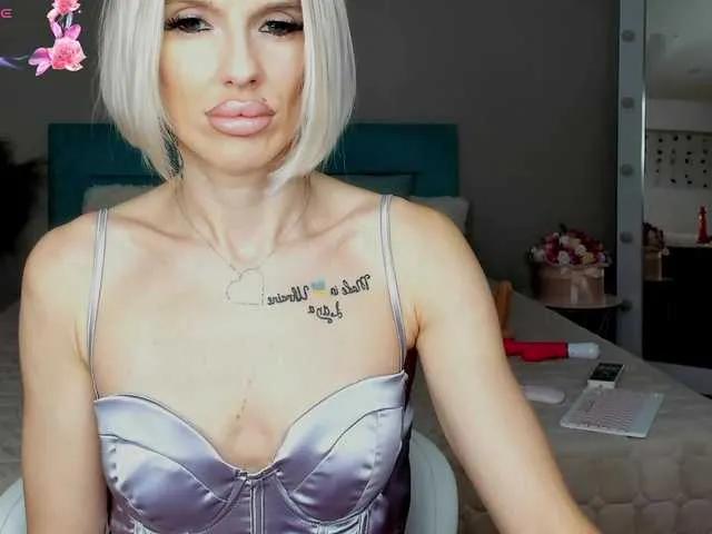 lana-sweetie on BongaCams
