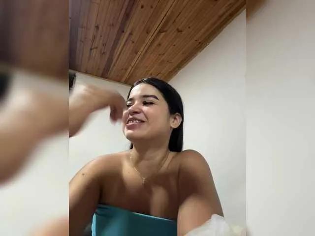 LauraSierra on BongaCams