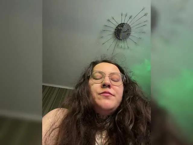 Little-BEE on BongaCams 