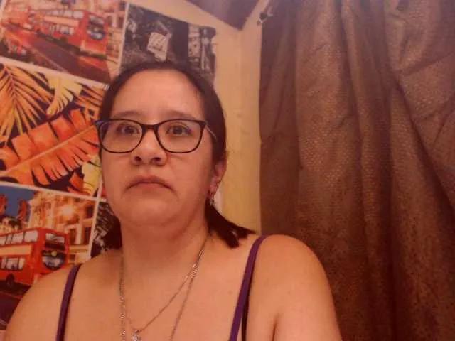 lucyLUxxx on BongaCams