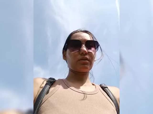 Luu-Lii77 on BongaCams 