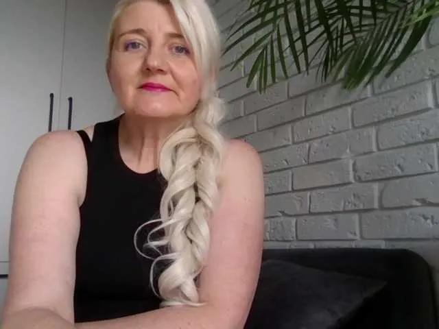 Mellica on BongaCams