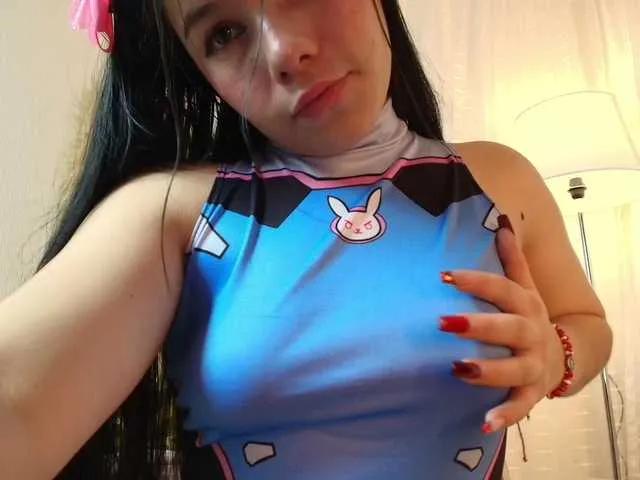 MIA-MORALEZ on BongaCams