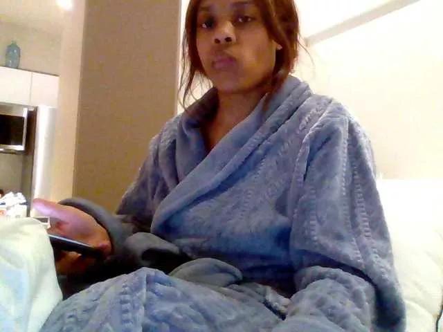 MiaMuffn on BongaCams 