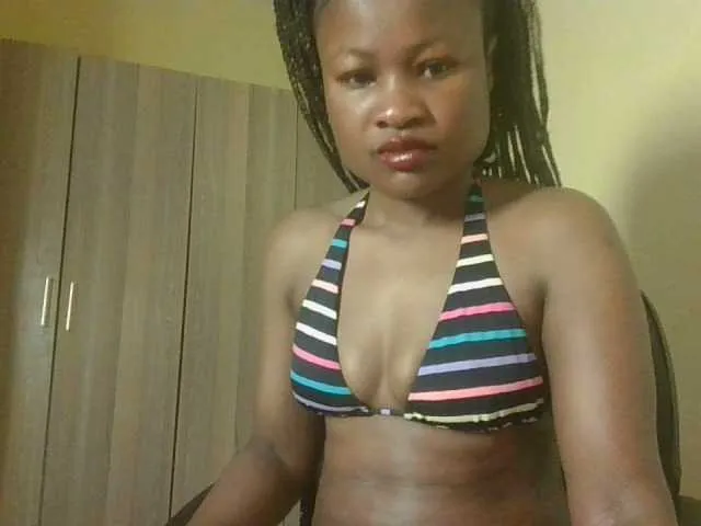 queenivy on BongaCams 