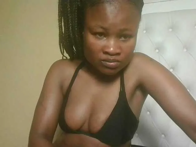 queenivy on BongaCams 