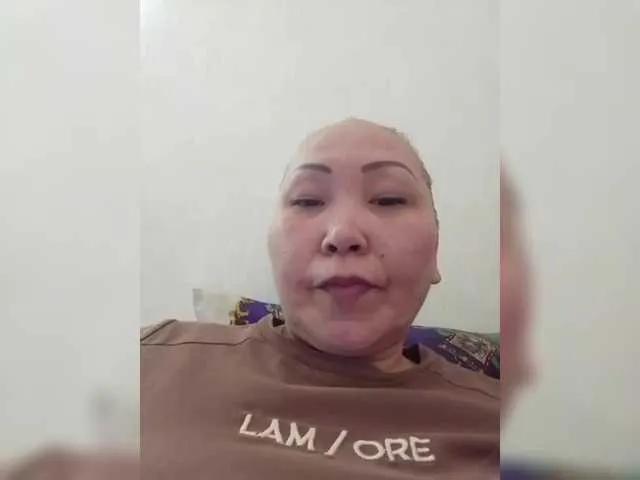 Qweentis on BongaCams 