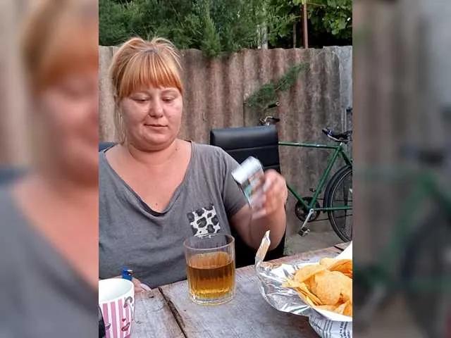 Redboobs2025 on BongaCams