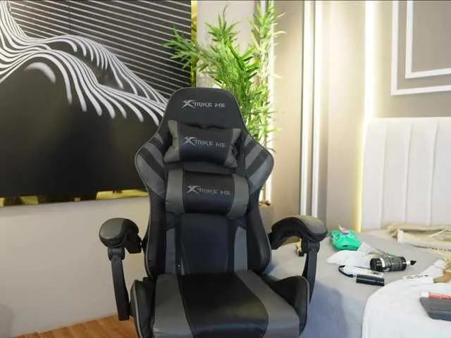 SamaraCollinss on BongaCams 