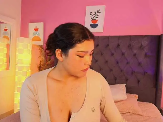 Sarayland on BongaCams 