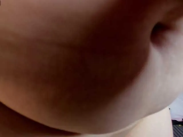 sofiiagreen — I'm turned on by creative minds, shared fantasies, and hands that know how to explore. If you can keep my attention with words and actions, you've already won