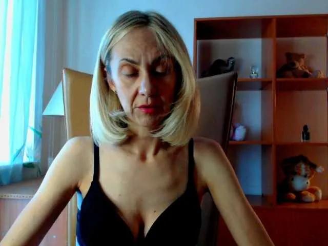 Tanya6547 on BongaCams