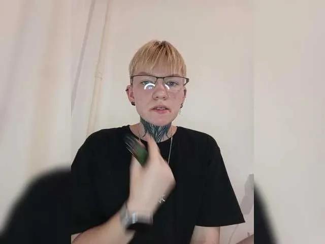 Zhenyya- on BongaCams