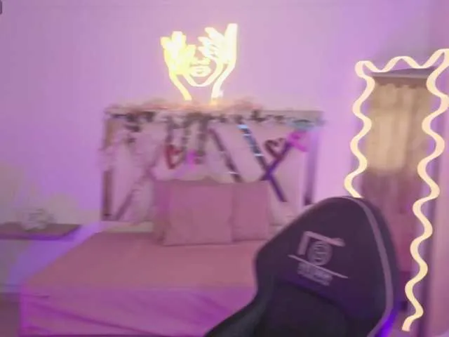 ZURY-TAY — The vibrations of my toys and make me feel desired