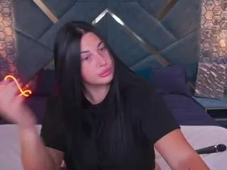 arianadark on CamSoda 