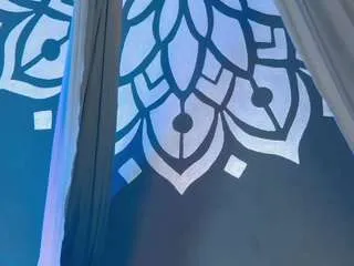 arii-moon on CamSoda 