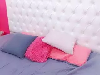 babyalejaa on CamSoda 