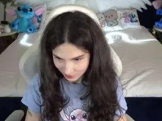 babyflowers on CamSoda 