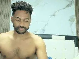 bbcblackhot33 on CamSoda 