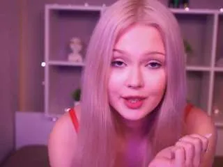 dionnamoos — passionately lick lips [222 tokens remaining]