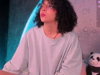 emma-nakamura on CamSoda 