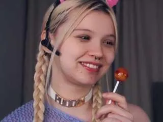 fannydark on CamSoda 