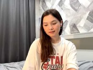 hanaloffier on CamSoda 