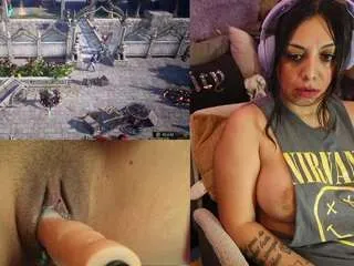 india-rae-blaze on CamSoda 