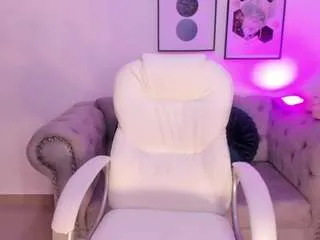 isabela-romano26 — latina on fire finger pussy + creamy [100 tokens remaining]