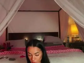 katyerave — Cumshow- Tonight's forecast: hot glances and even hotter vibes [999 tokens remaining]