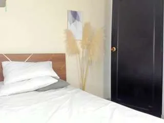 keily-w — jumping ass over u + oilCONTROL LOVENSE X20SNAPCHAT X300SHARECAM ONPVT ACTIVE [Multi Goal]