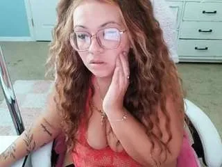 kinky-kris on CamSoda 