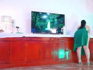 lara-giraldo on CamSoda 