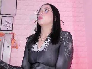 lizzie-evans on CamSoda 