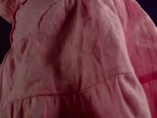 lornaacors — look on my body [17 tokens remaining]