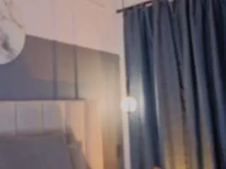 nina-rose on CamSoda 