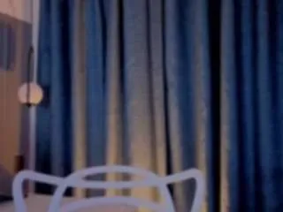 nina-rose on CamSoda 