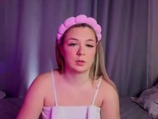 shaquitapettrey — Oil Show  (o_o)/ [500 tokens remaining]