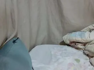 sweet-bunny12 on CamSoda 